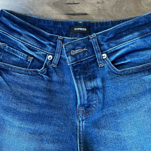 Express Boyfriend Jeans 👖 - Picture 5 of 5